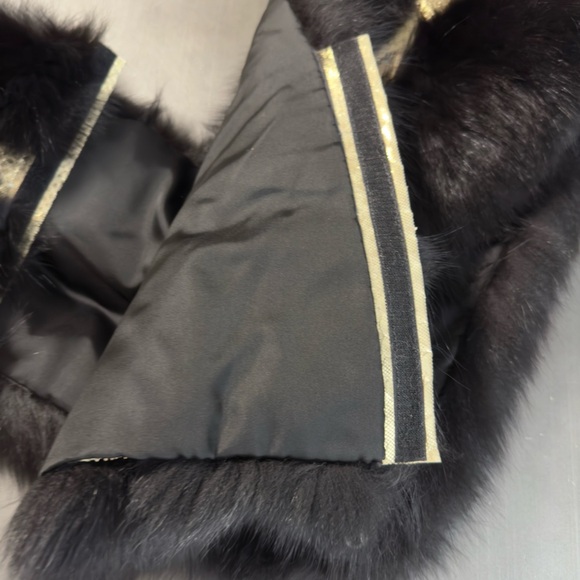 Vintage Black Mink Arctic Fox Fur Shawl Oversized Gold Trim Adjustable‎ Stole - Picture 13 of 16